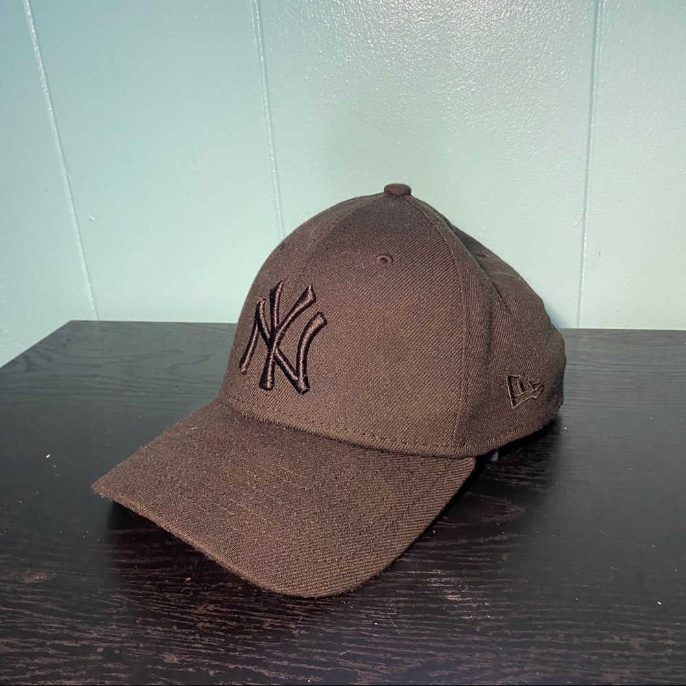 Black Yankee Hat